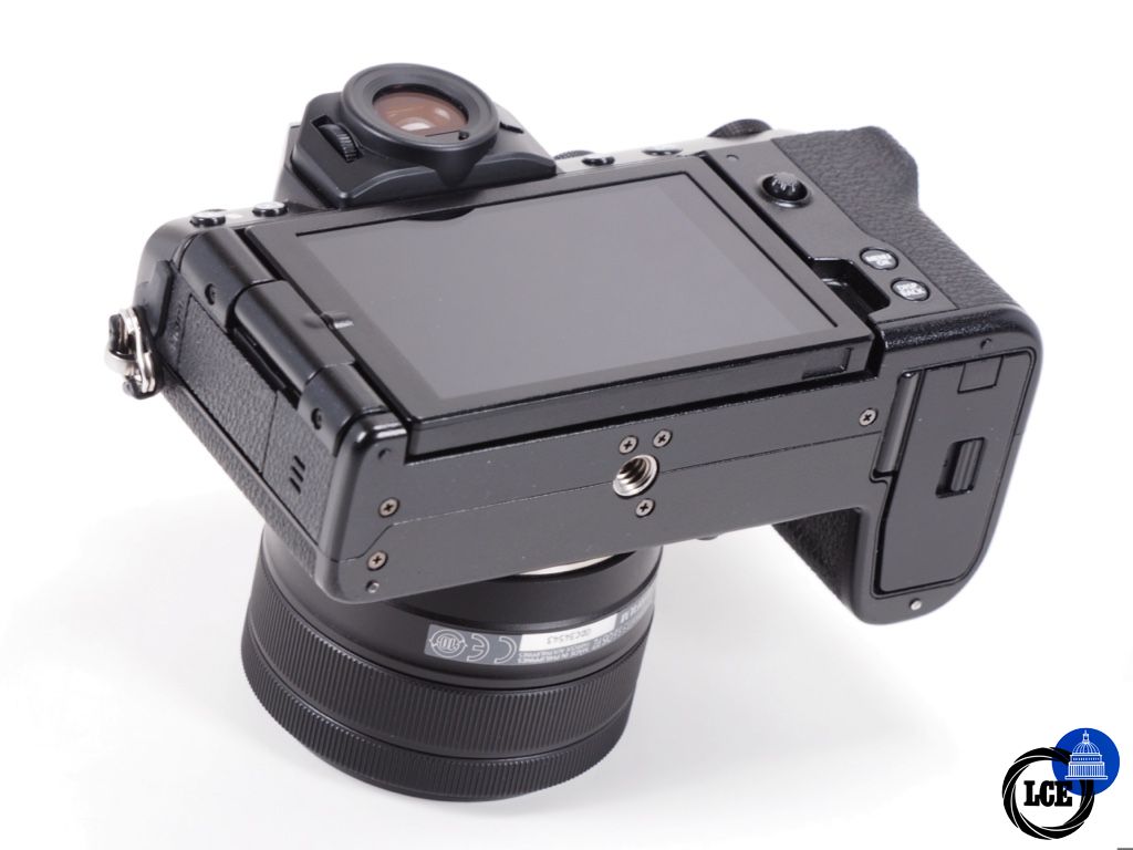 FujiFilm X-S10 & 16-50mm