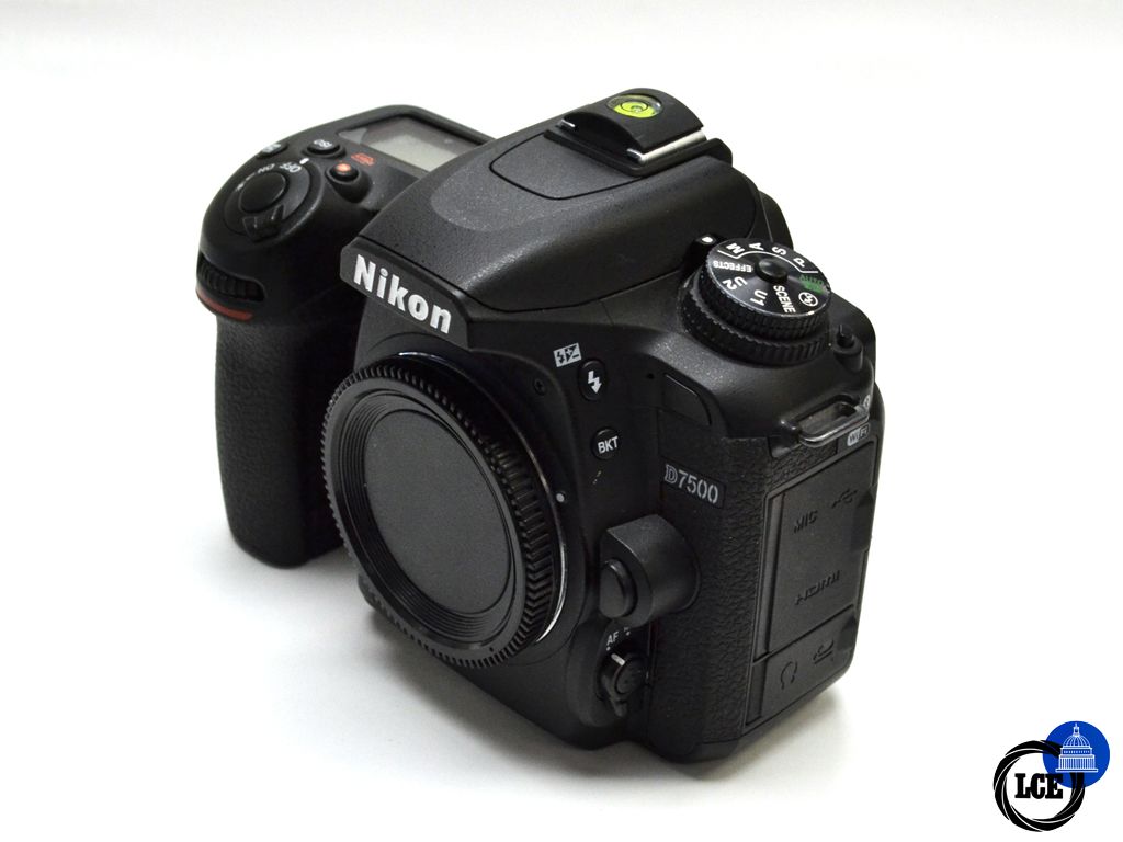 Nikon D7500 body