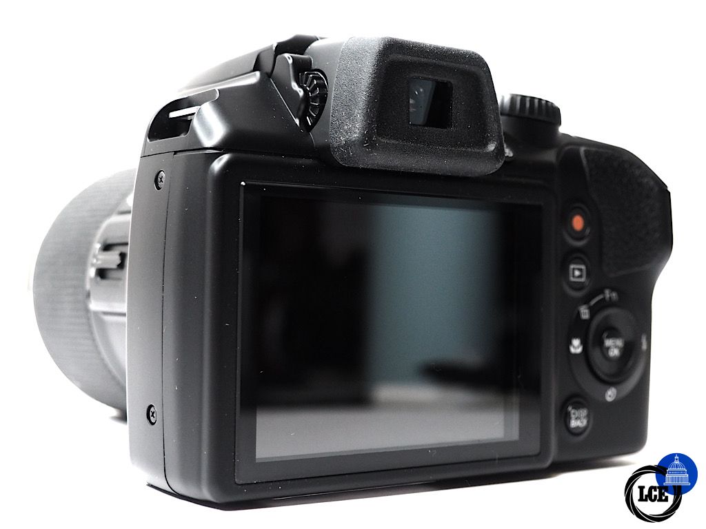 FujiFilm S8500