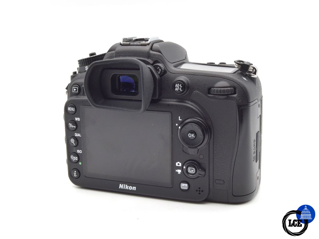 Nikon D7200 Body (Boxed, only 6630 shutter actuations)