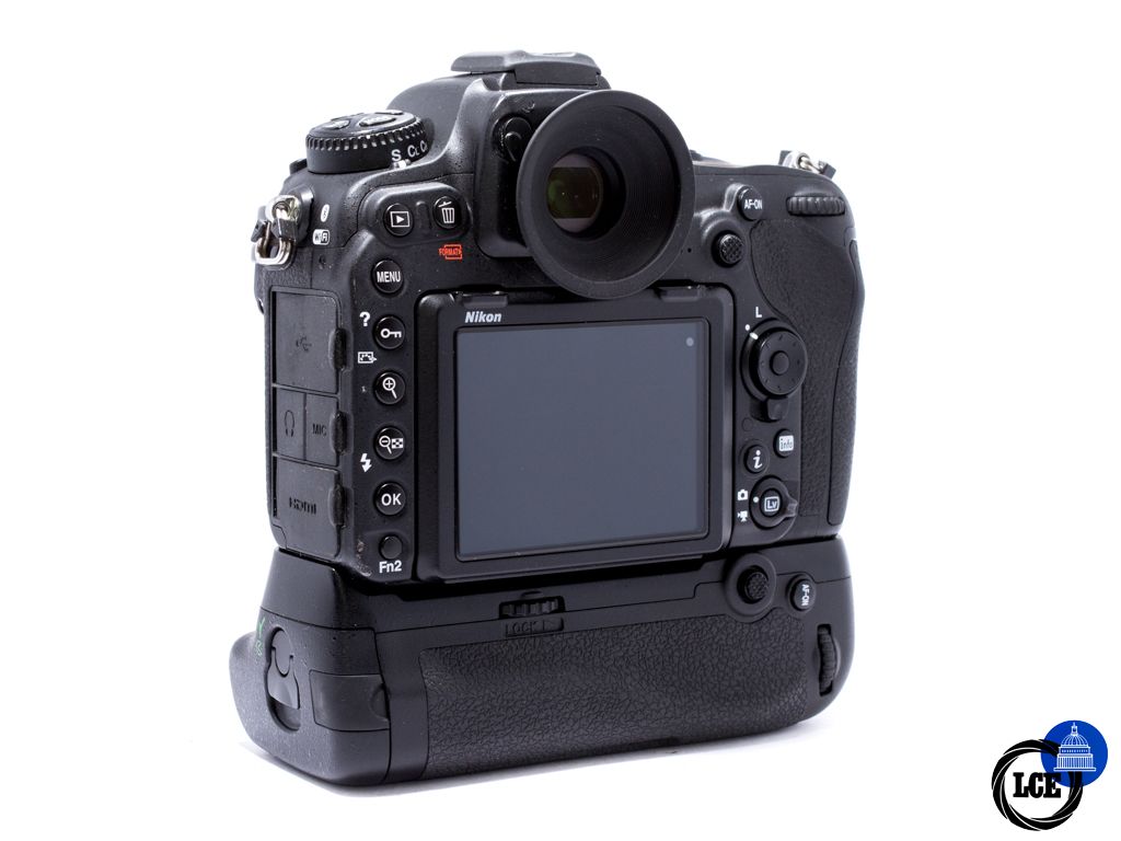 Nikon D500 Body + MB-D17 Battery Grip *Boxed*