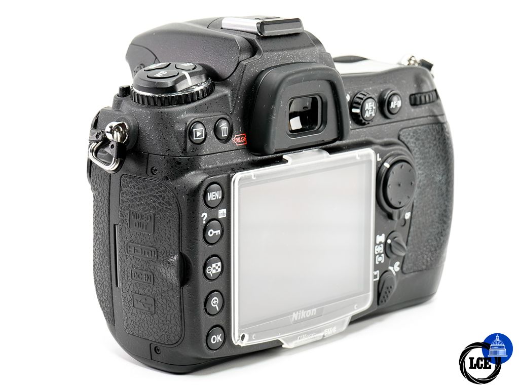 Nikon D300 Body * BOXED / SHUTTER COUNT ON 8K *