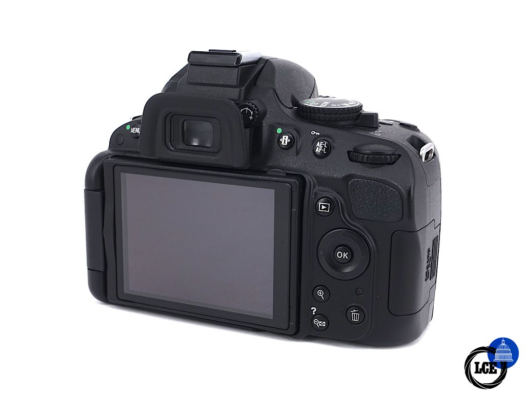 Nikon D5100 + AF-S 18-55mm F3.5-5.6G VR | 4*