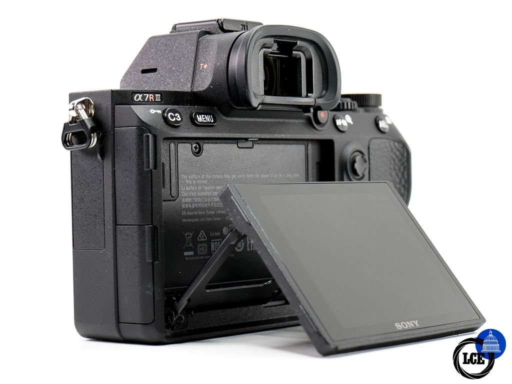 Sony A7R III Body   ** Low Shutter Count **