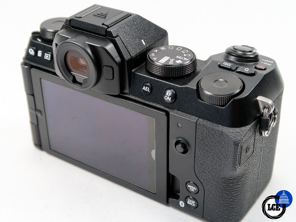FujiFilm X-S20  sub 300 shots