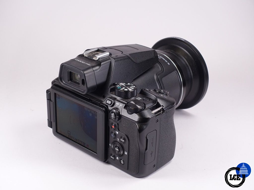 Nikon P950