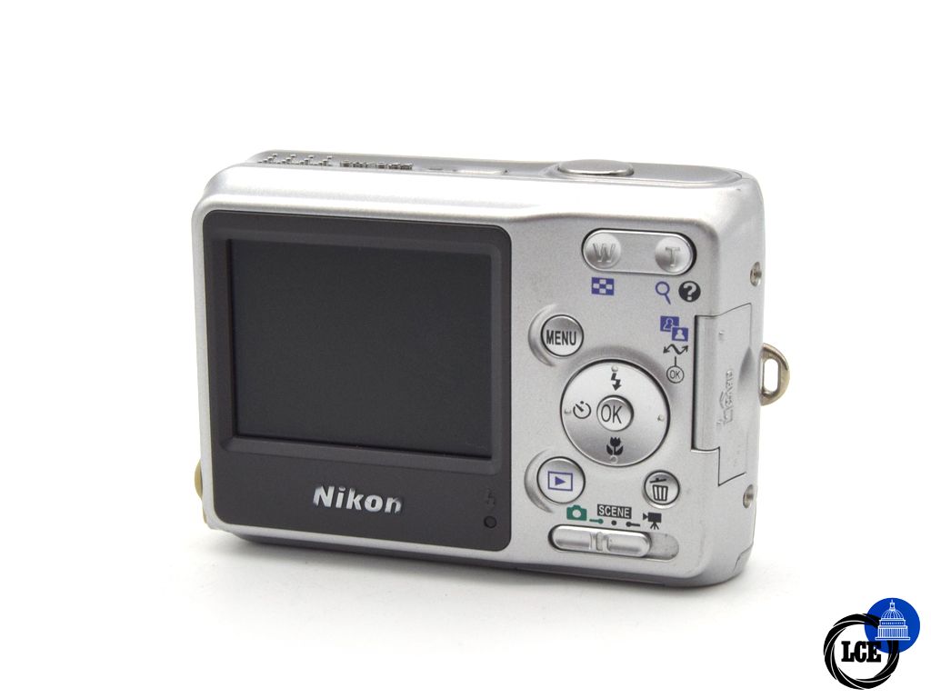 Nikon coolpix L4 CCD!