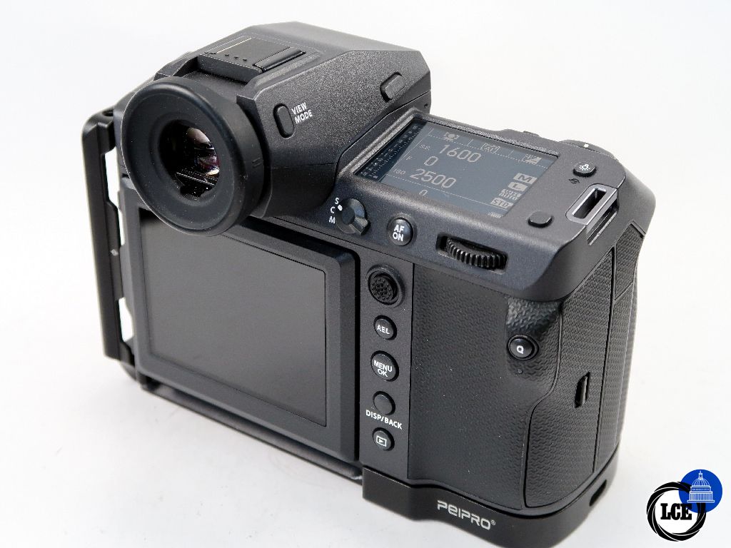 FujiFilm GFX100 II Body shutter count 11,659