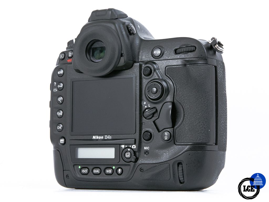 Nikon D4S Body **240k Shutter Count**