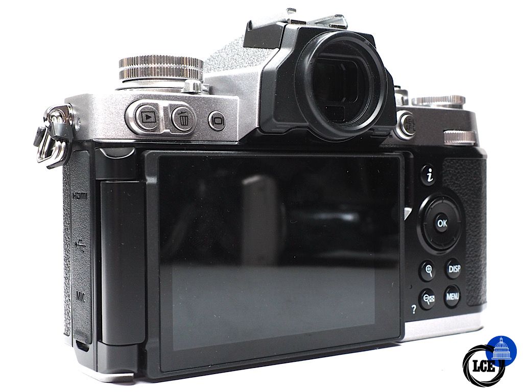 Nikon Z FC + 16-50mm