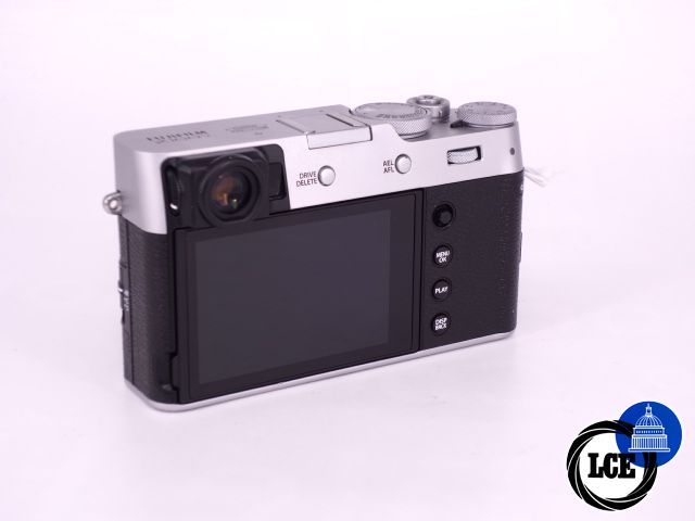 FujiFilm X100 V Silver