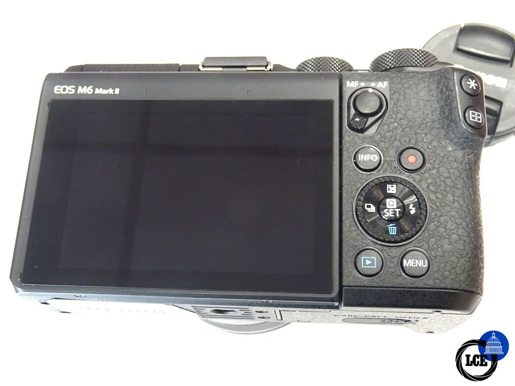 Canon EOS M6 II + 15-45mm 