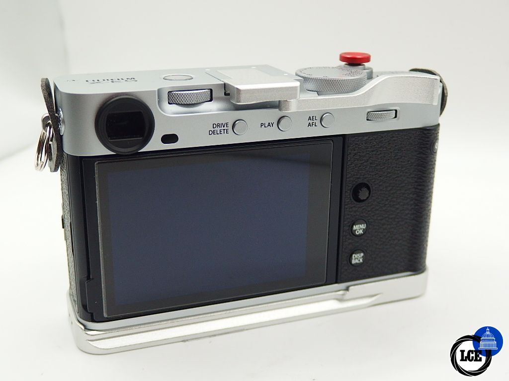 FujiFilm X-E5 Silver body