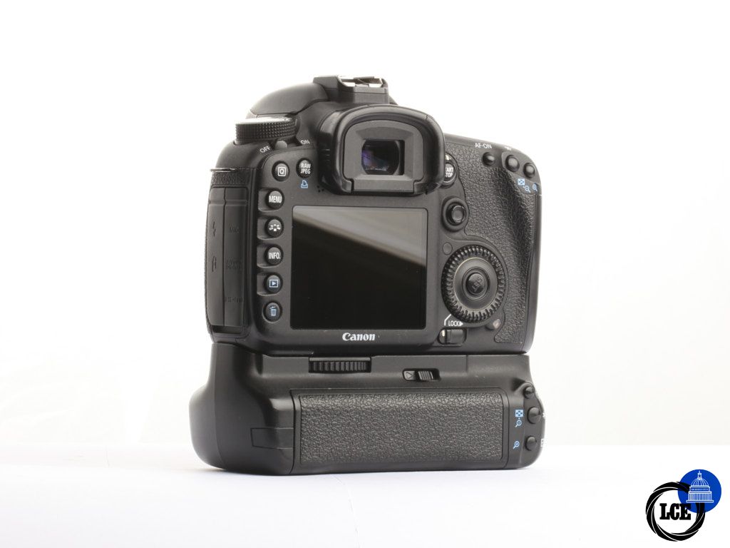 Canon 7D body + grip [21.7K] [4*] | 10115496