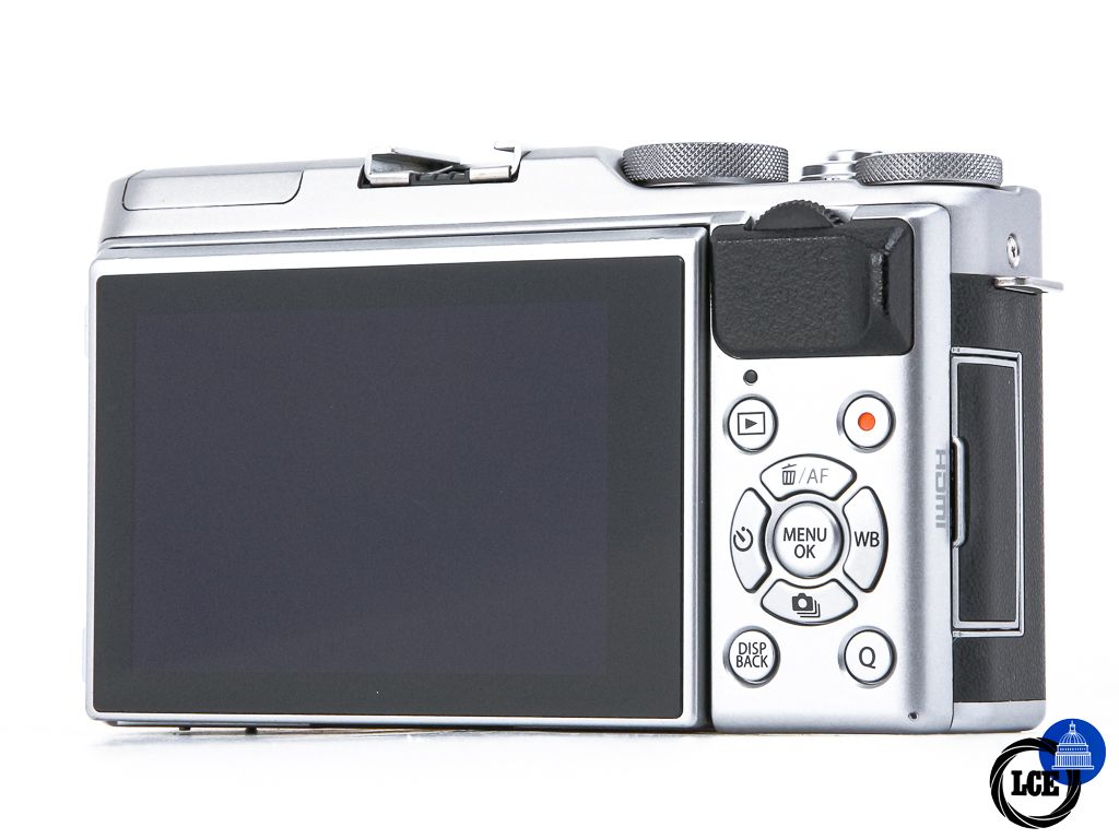 FujiFilm X-A5 + 15-45mm OIS PZ