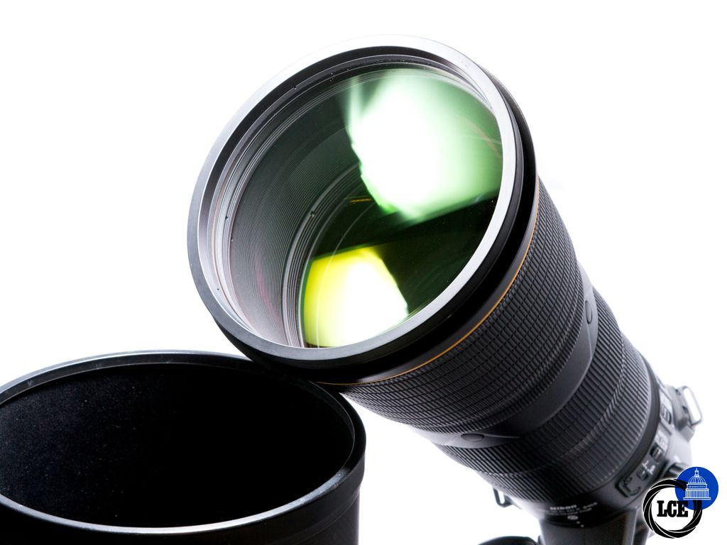 Nikon AF-S 400mm f2.8E FL ED VR Nikkor + Flight Case