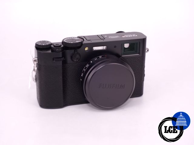 FujiFilm X100 VI Black + Small Rig + Thumb Grip + Accs