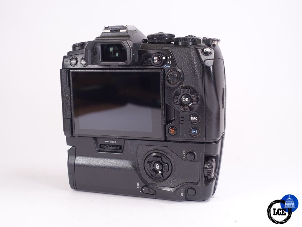 Olympus E-M1 MKIII + HLD-9 SC:11028