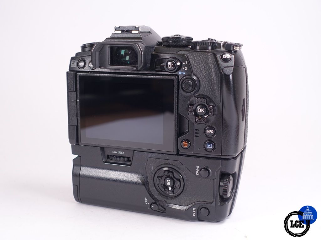 Olympus E-M1 MKIII + HLD-9 SC:15111