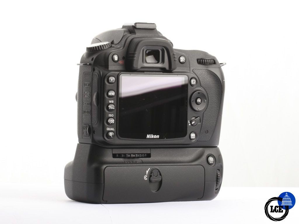 Nikon D90 [1K] + MB-D80 Grip [4*] | 10115644