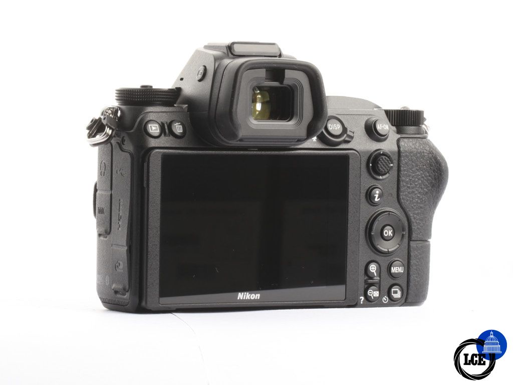 Nikon Z 6 + 24-70mm f/4 S [4*] | 10115570