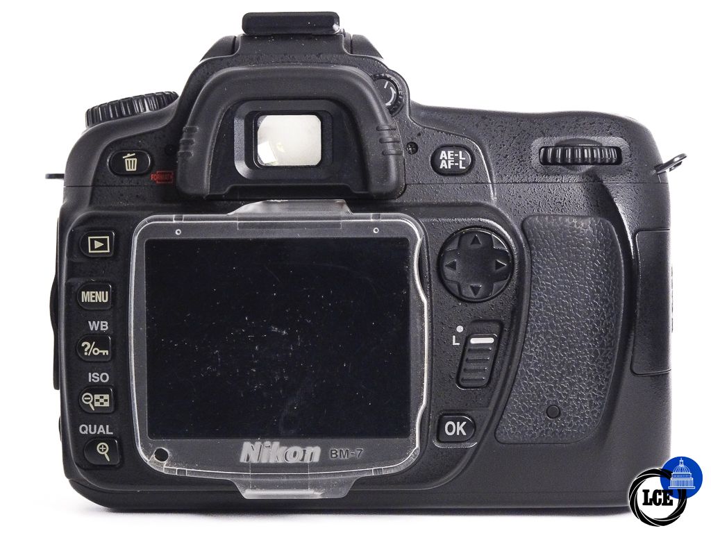 Nikon D80 + AF-S 18-135mm f3.5-5.6G ED