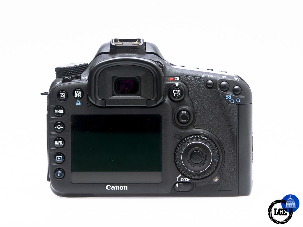 Canon EOS 7D + EF-S 15-85mm f/3.5-5.6 IS USM