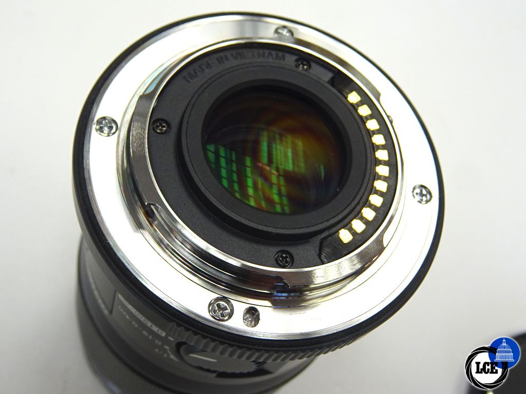 Olympus 60mm f2.8 Macro  ED MSC