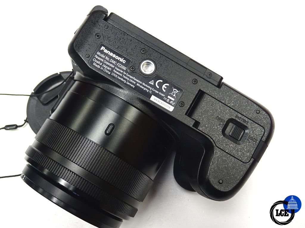 Panasonic FZ 2000