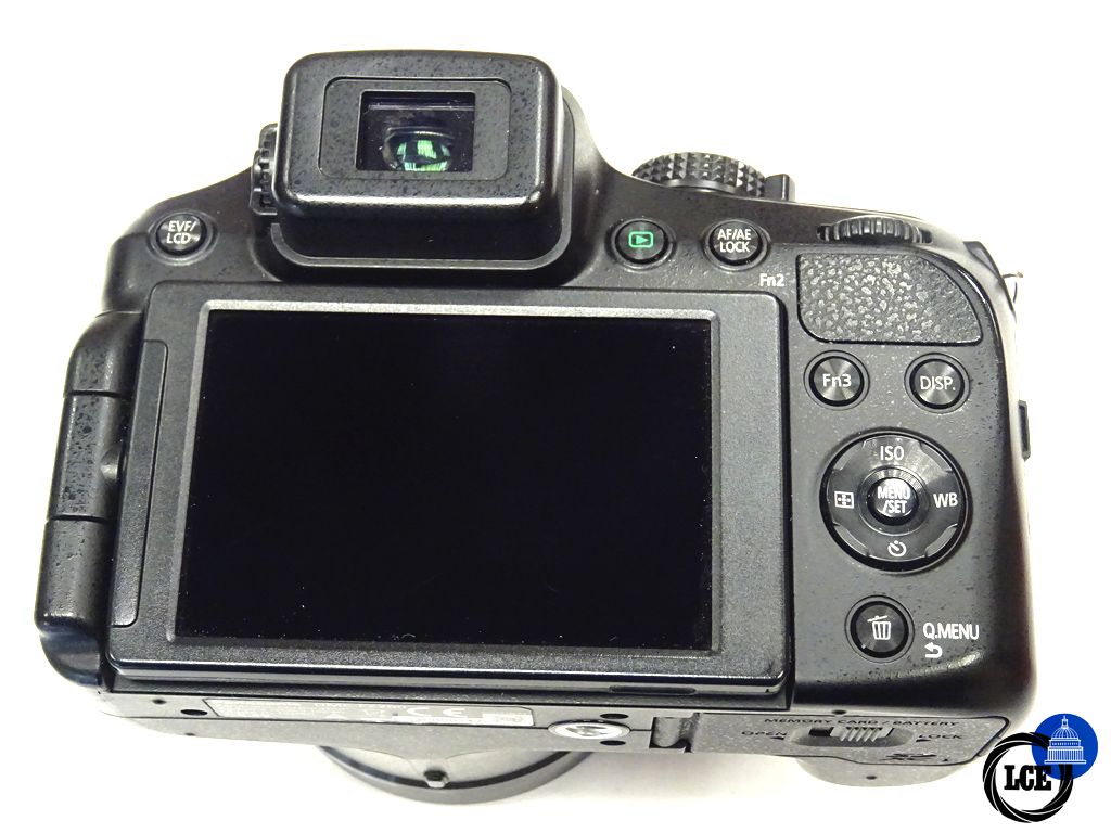 Panasonic FZ200 