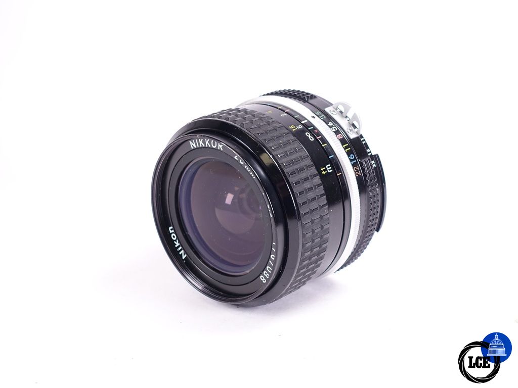 Nikon 28mm f3.8 AIS