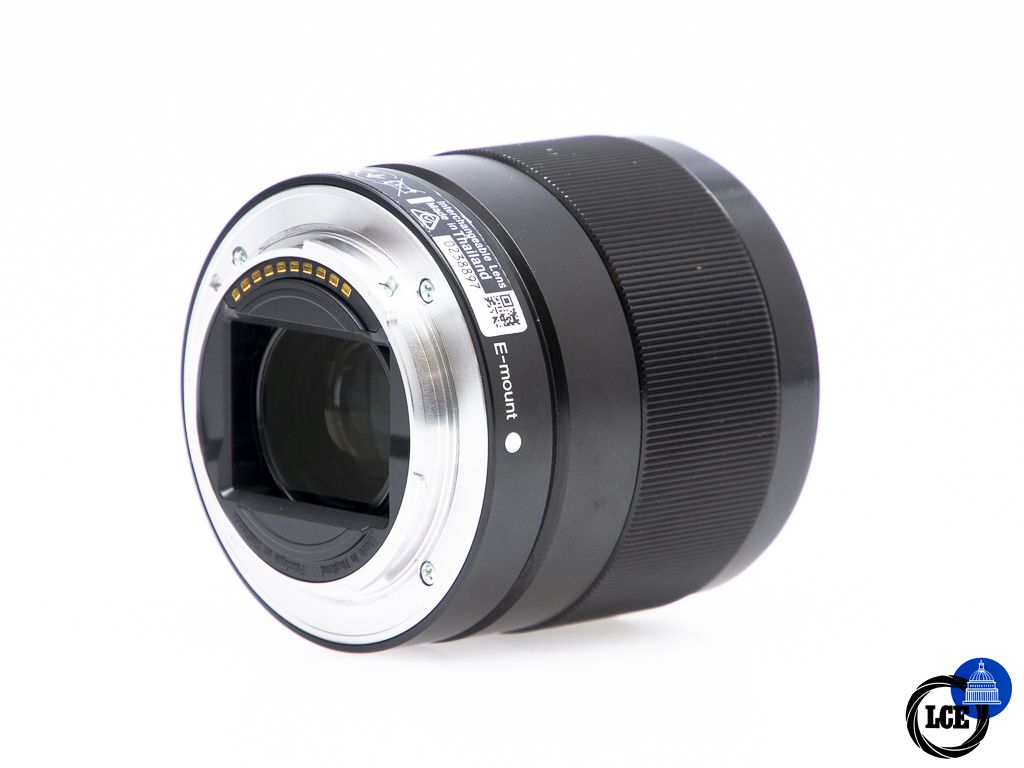 Sony FE 28mm f/2