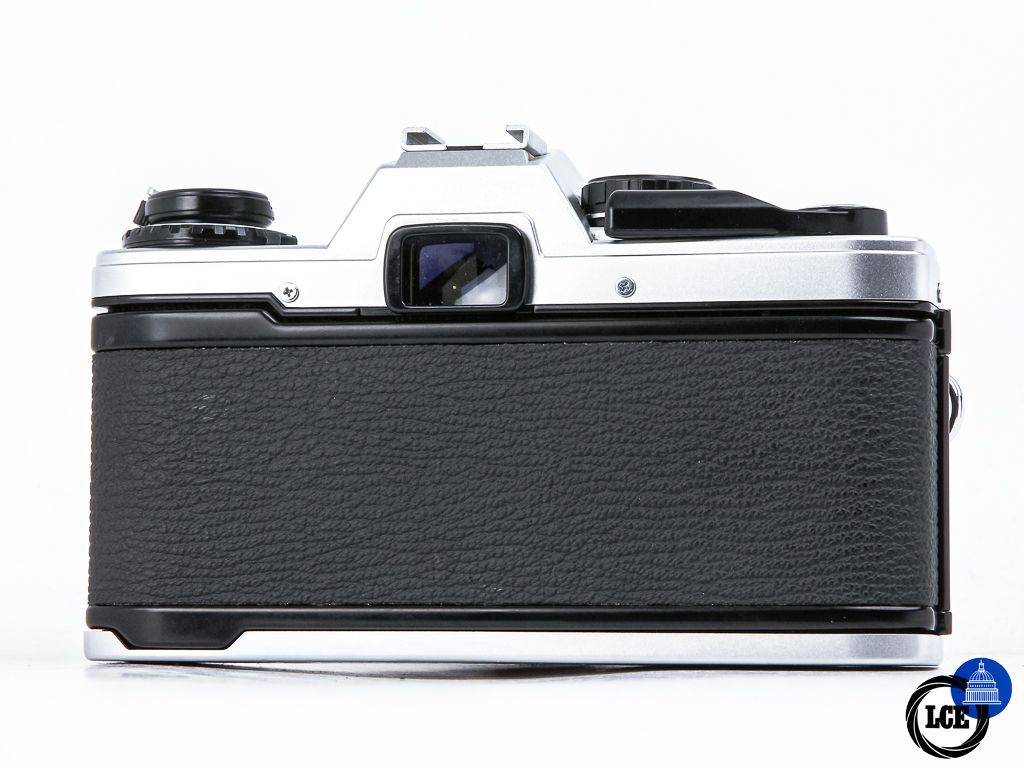 Olympus OM10 + 50mm f1.8 + Manual Adapter