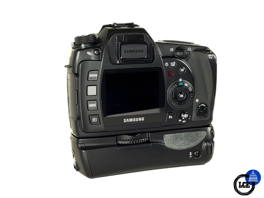 Samsung GX-10 + 18-55mm F3.5-5.6 AL + SEF-54PZF Flash