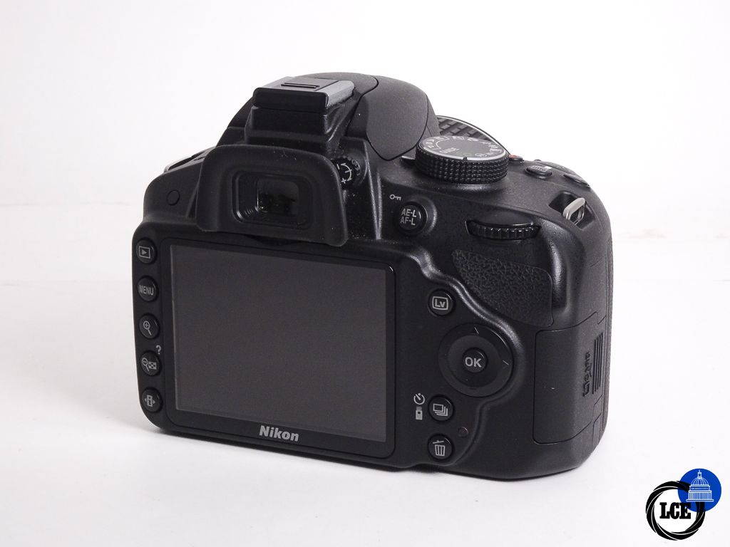 Nikon D3200+18-55mm f/3.5-5.6 G II Vr kit