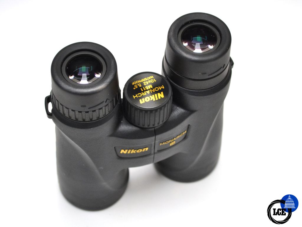 Nikon Monarch 5 10x42