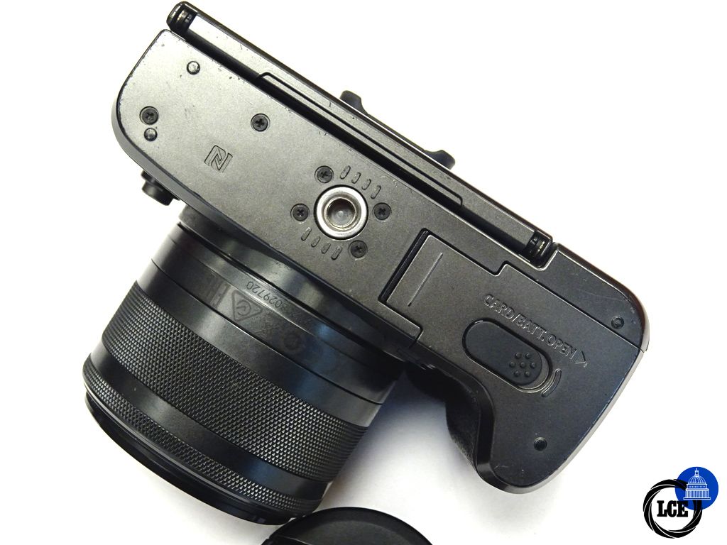 Canon EOS M5 + 15-45