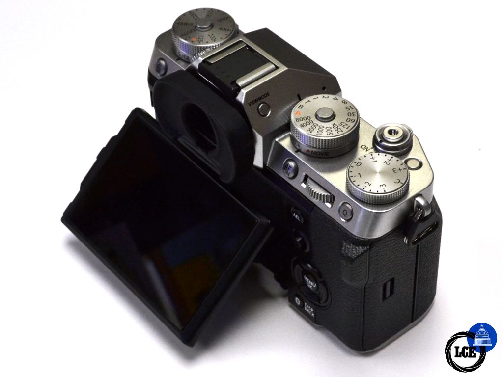 FujiFilm X-T5 body (EX-DEMO) FULL WARRANTY