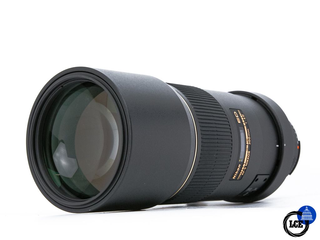 Nikon AF-S 300mm f4 D ED **Has Focus Squeak**
