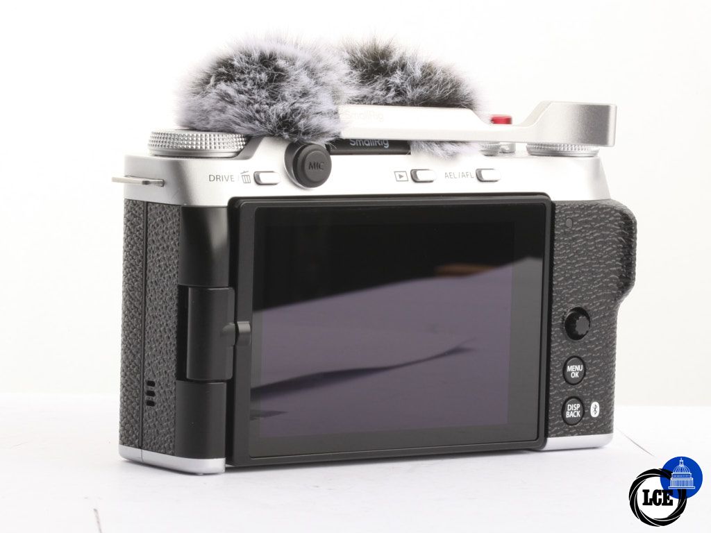 FujiFilm X-M5 Body + Mic Windshield [856 Shots] [Silver] [5*] | 10115884