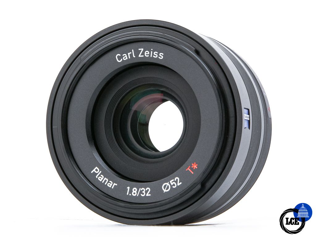 Zeiss Touit 32mm f1.8 Planar T* Fujifilm X Mount
