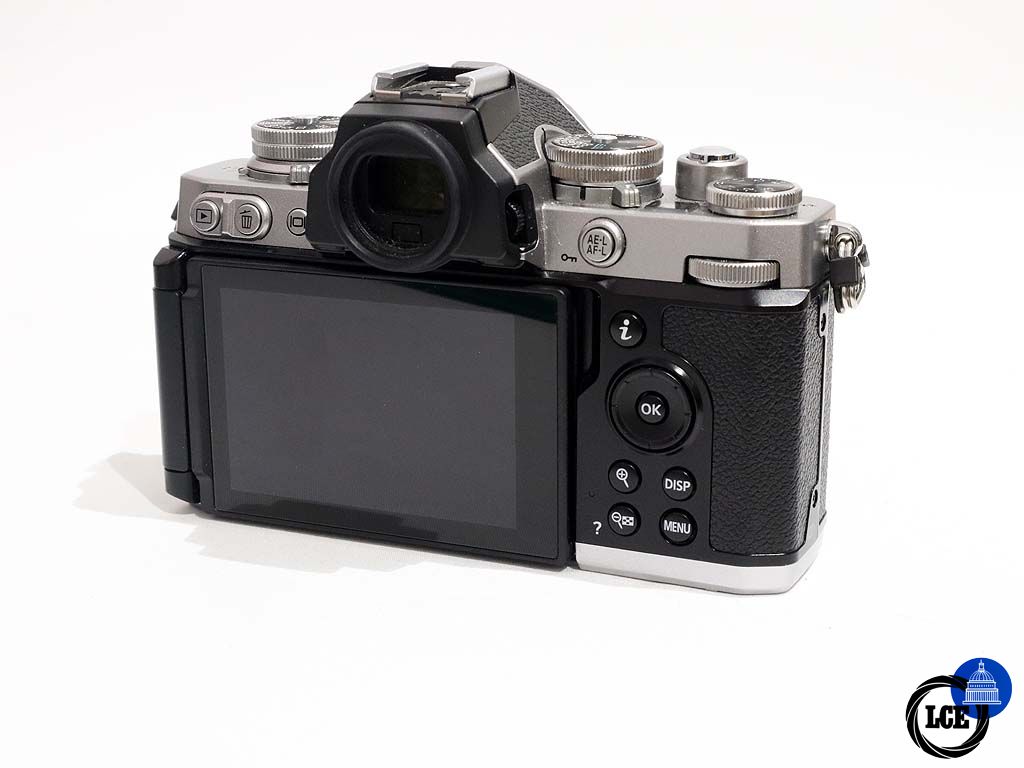 Nikon Zfc + 16-50mm ** 533 Actuations **