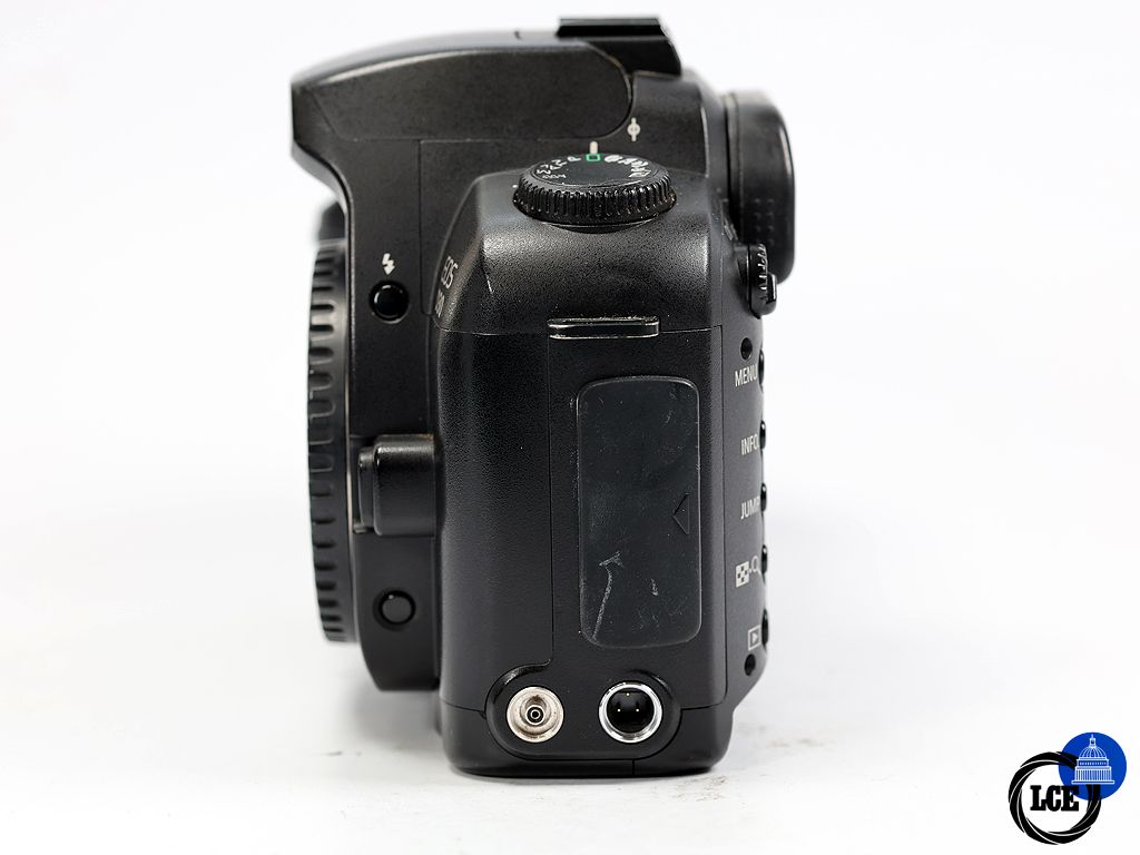 Canon EOS D30 + BG-ED3