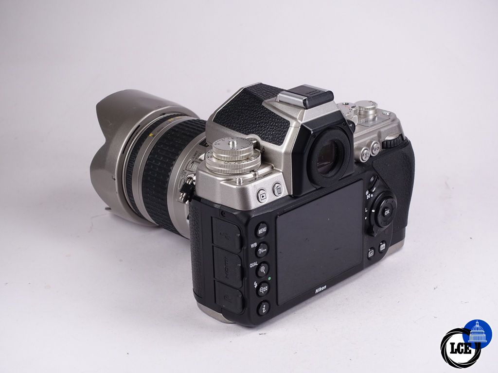 Nikon DF + 28-200mm ED F3.5-5.6 G Silver