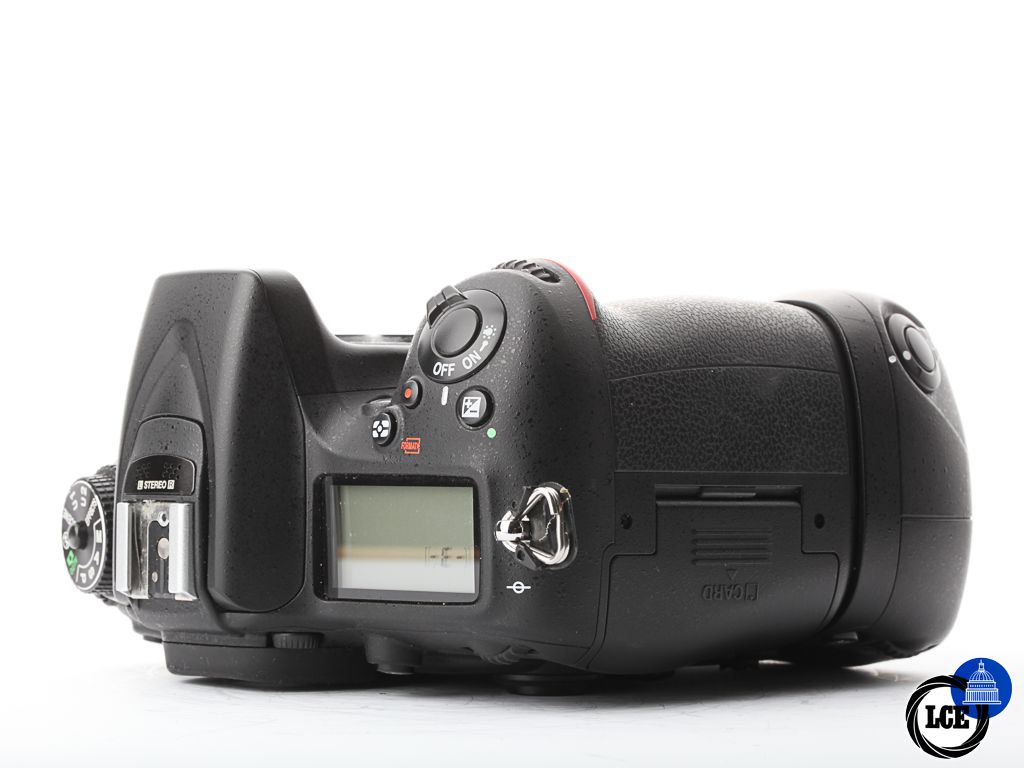 Nikon D7100 Body + Grip | 10113387