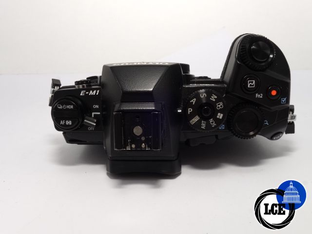 Olympus OM-D E-M1 BODY