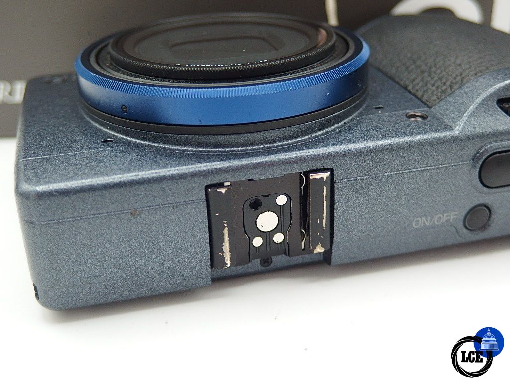 Ricoh GRIIIx Urban Edition boxed