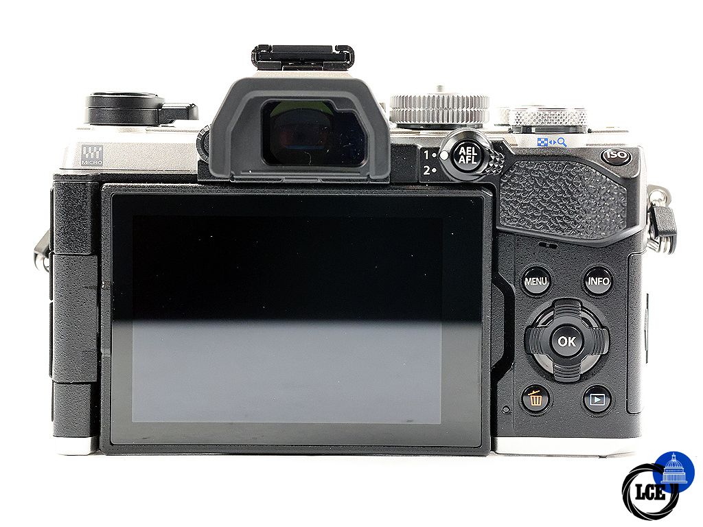 OM SYSTEM OM-5 +12-45mm *Boxed*