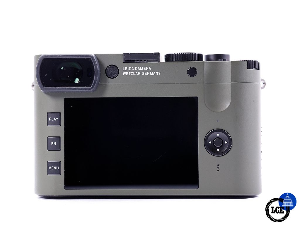 Leica Q2 Reporter