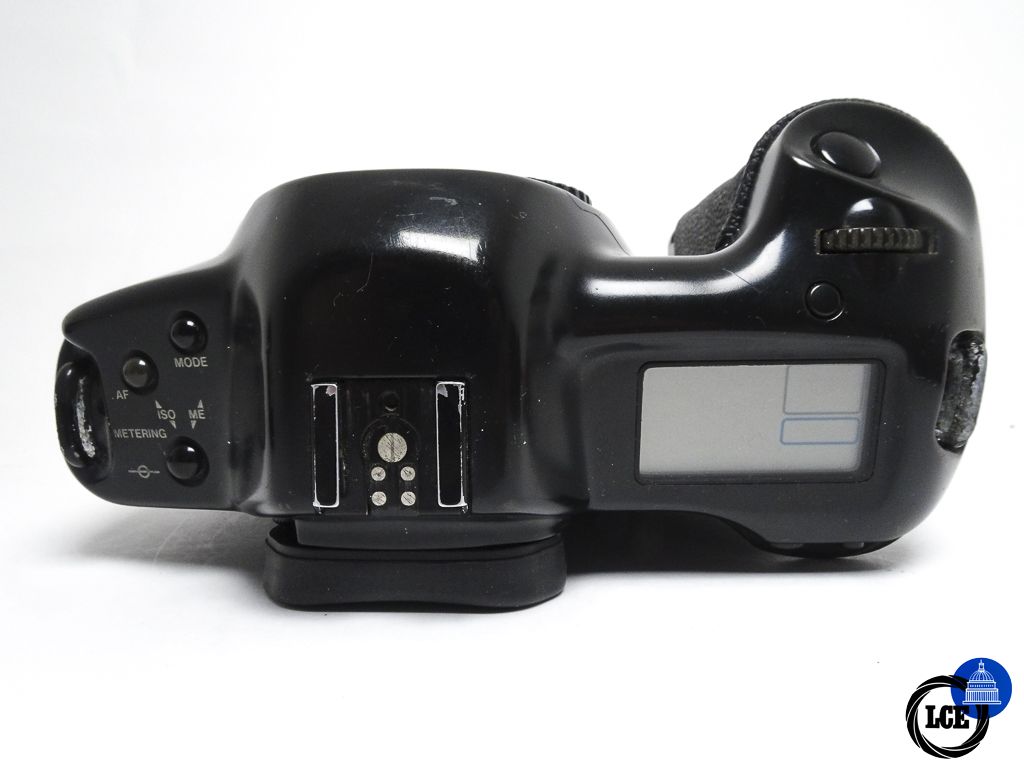 Canon EOS-1 + Power Booster E1